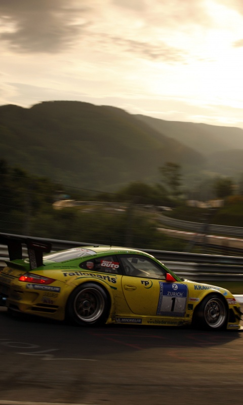 Гоночный Порше на треке обои