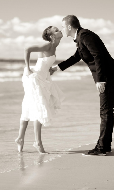 Поцелуй на пляже обои