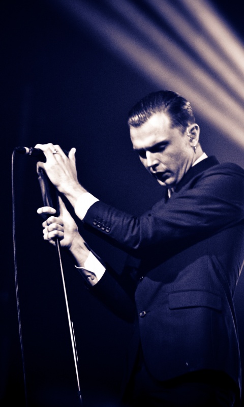 Тео Хатчкрафт на сцене обои