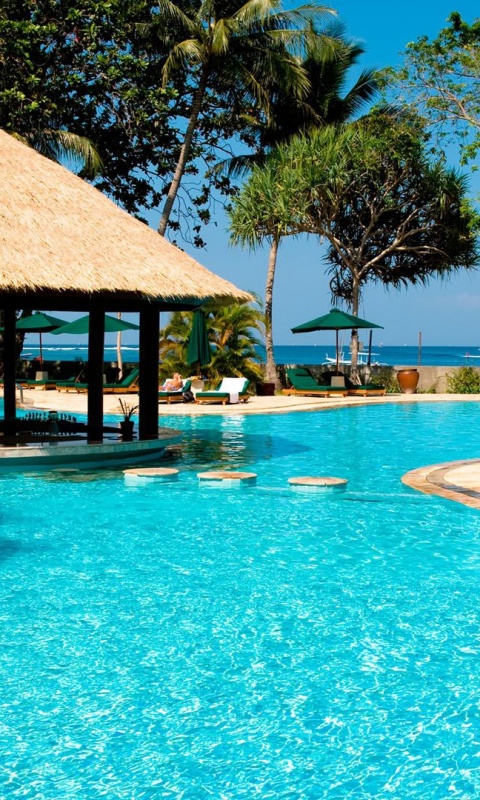 Бассейн отеля обои