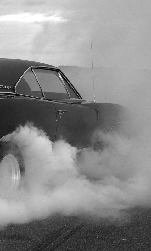 Додж Чарджер жжет резину обои