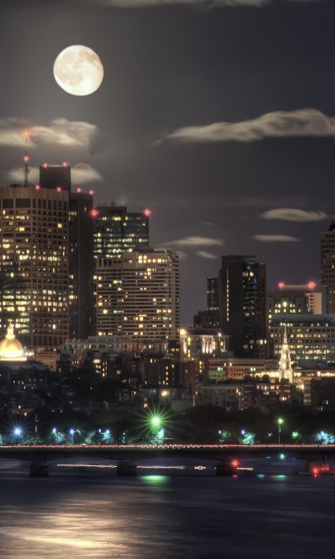 Луна над мегаполисом обои