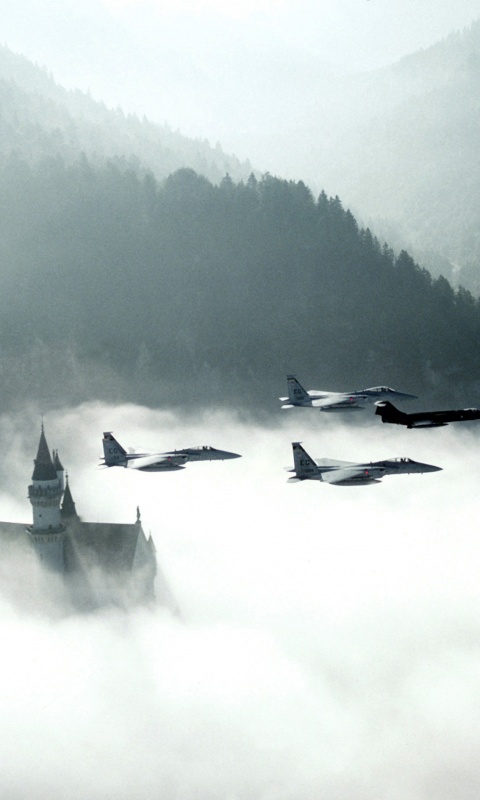 Истребители над замком обои