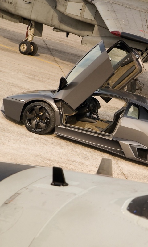 Ламборджини на военной базе обои