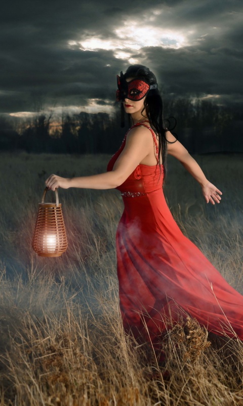 Девушка со свечей обои