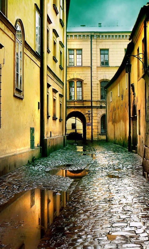 Проходной дворик обои