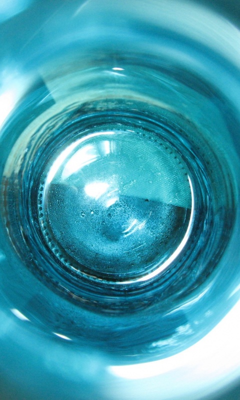 Дно стеклянной бутылки обои