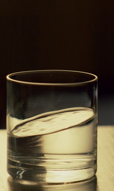 Стакан воды из Начала обои