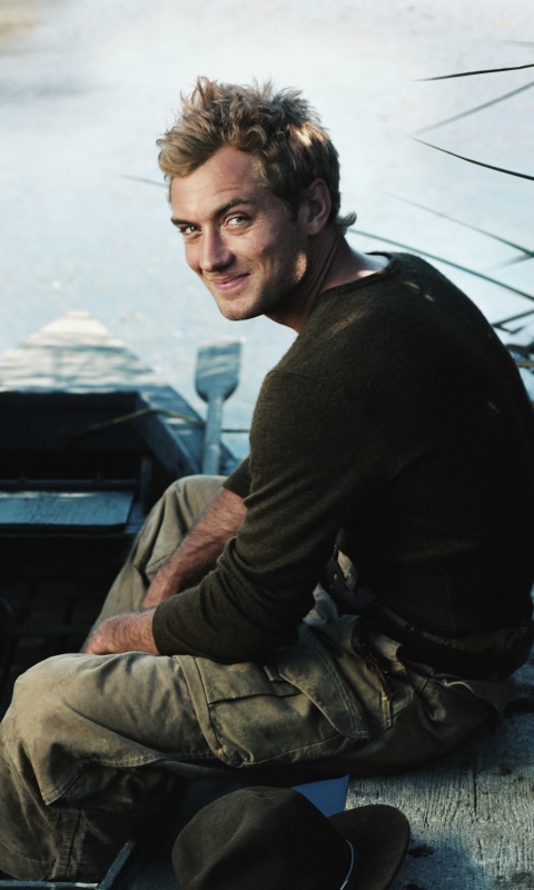 Джуд Лоу на лодке обои