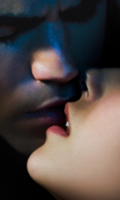 Поцелуй из Дневников Вампира обои