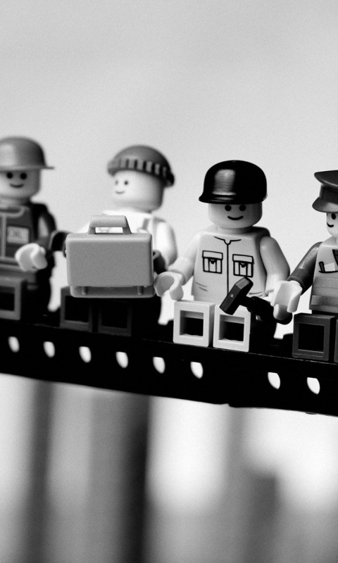 Lego строители обедают на балке обои