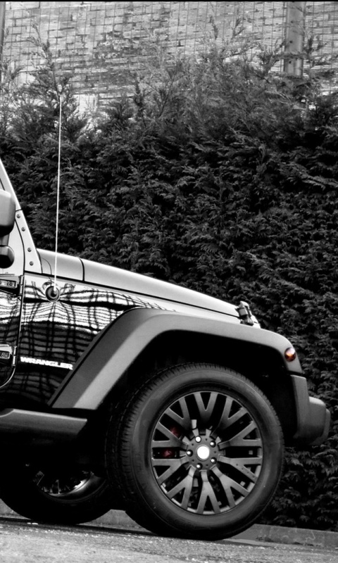 Черный внедорожник обои