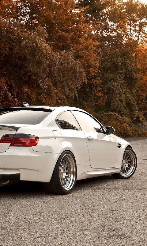 Белый BMW M3 обои
