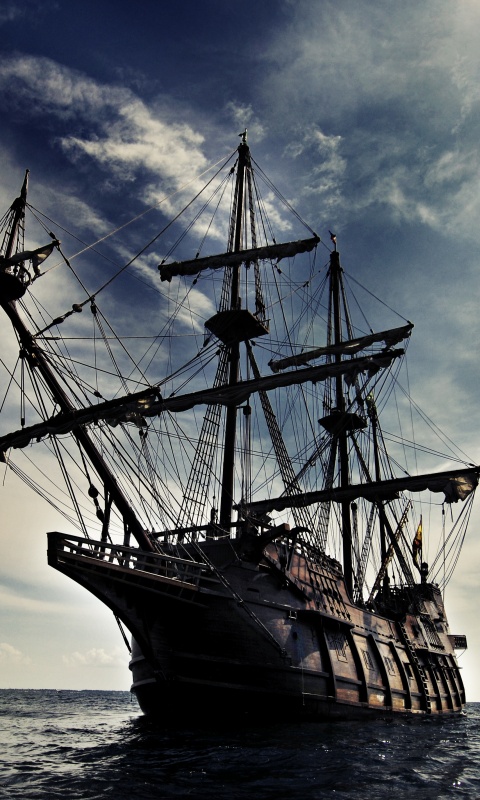 Галеон в море обои