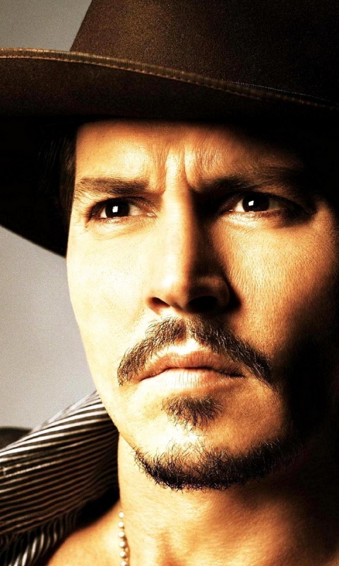 Актер Джонни Депп в широкополой шляпе обои