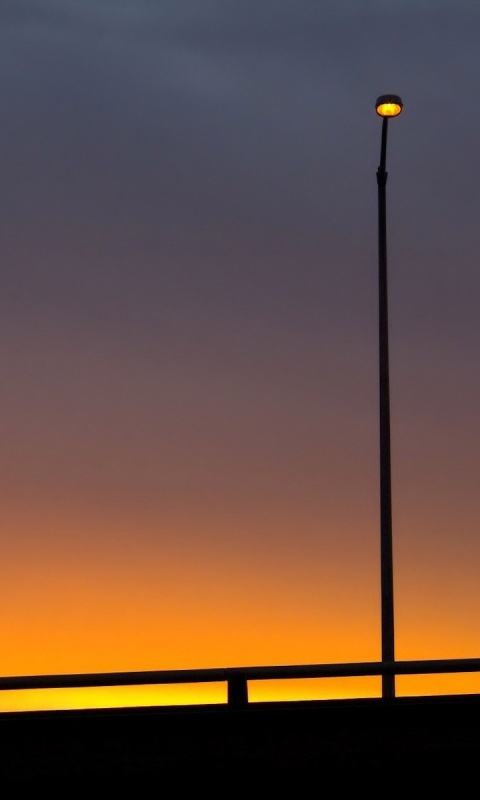 Одинокий фонарь обои