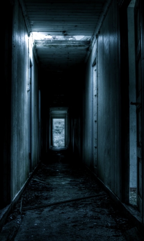 Страшный коридор обои