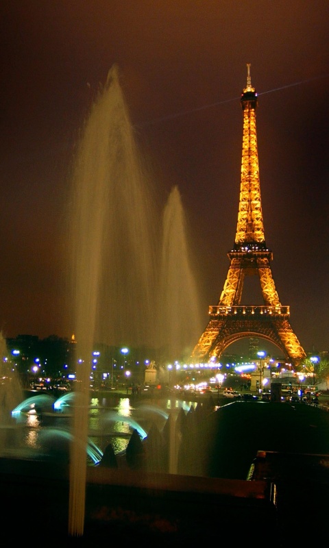 Фонтаны напротив башни Эйфеля обои