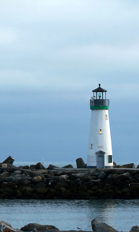 Маяк в порту Санта-Круз обои