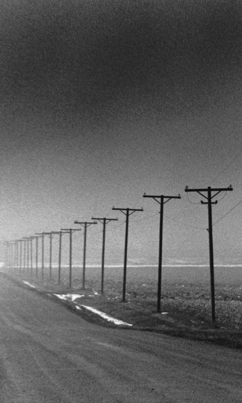 Столбы вдоль дороги обои