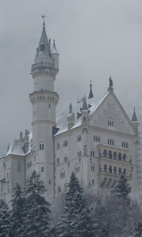 Заснеженный Нойшванштайн обои