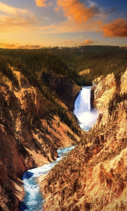 Водопад в скалистой местности обои