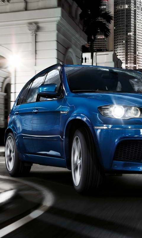 Синий кроссовер BMW обои