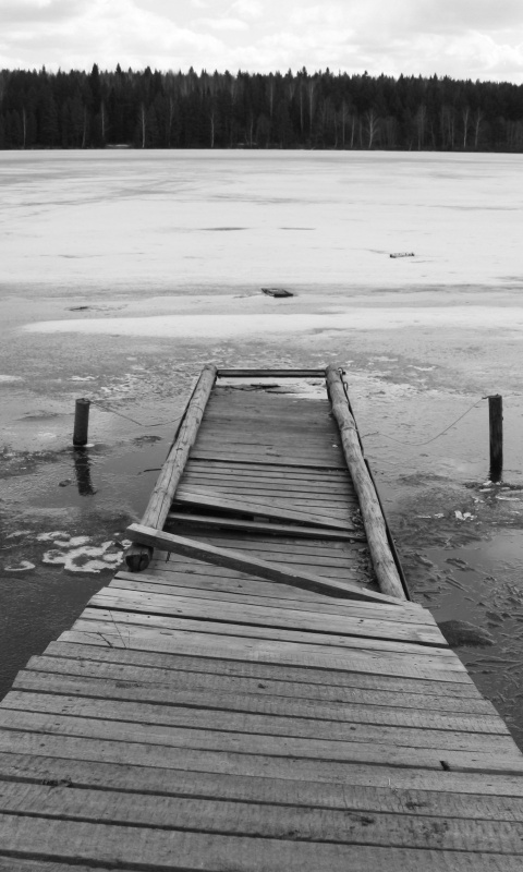Пирс на замерзшем озере обои