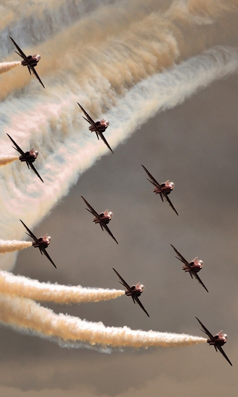 Красивая эскадра самолетов на авиашоу обои