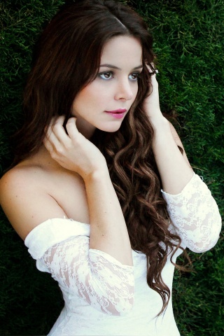 В белом платье обои