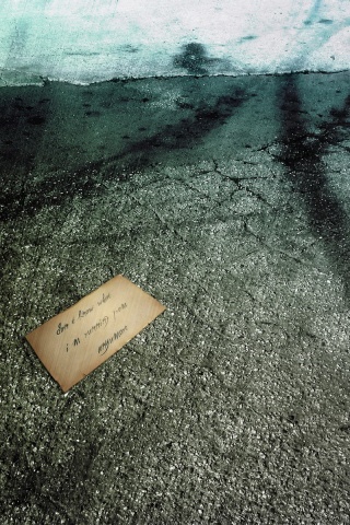 Записка на асфальте обои