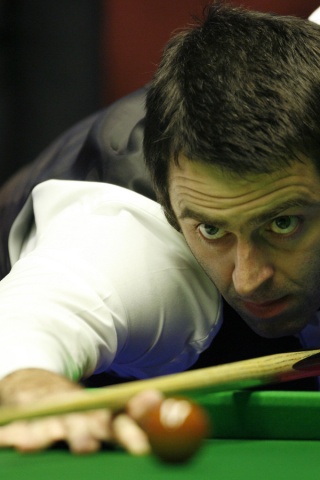 Игрок в бильярд обои