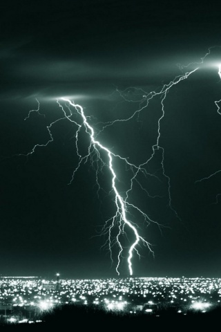 Гроза над городом обои