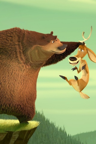 Медведь прессует оленя обои