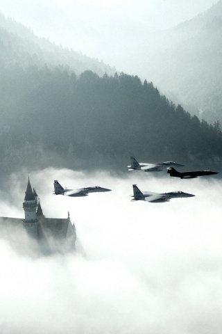 Истребители над замком обои