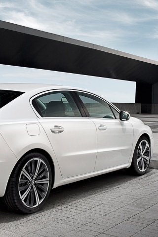 Пежо 308 на стоянке обои