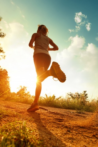 Девушка на пробежке обои