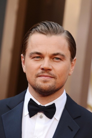 Леонардо Дикаприо в костюме обои