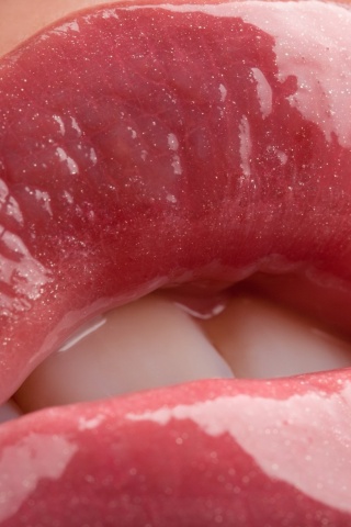 Губы с блеском обои