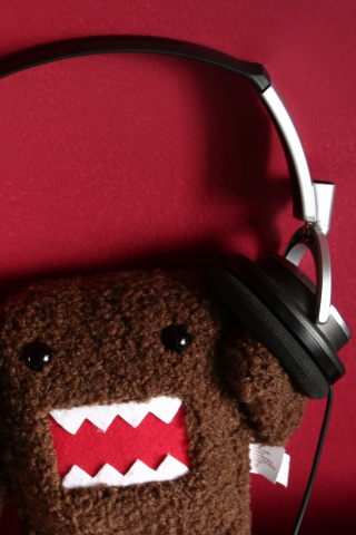 Демокун в наушниках обои