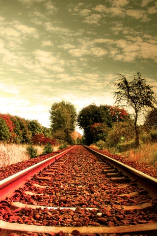 Уходящие в даль рельсы обои