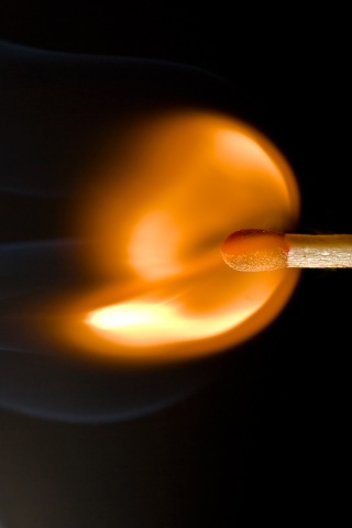 Горящая спичка обои