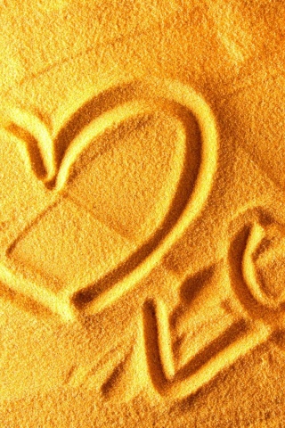Любовь на песке обои