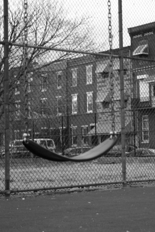 Пустые качели обои