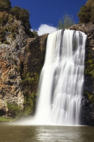 Скалистый водопад обои