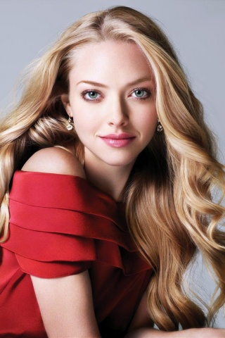 Красавица Аманда Сэйфрид обои