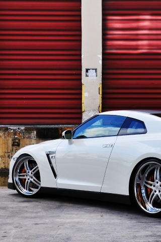 Спортивный Nissan обои