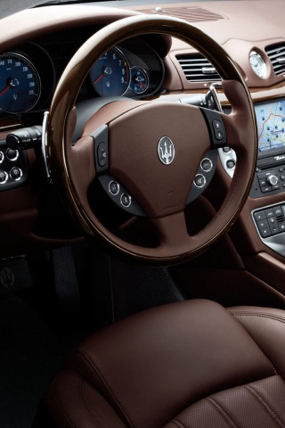 Салон Maserati Granturismo обои