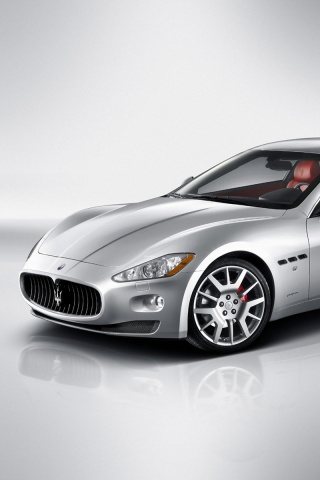 Грандтуризмо на белом фоне обои