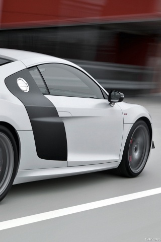 Audi R8 на скоростной трассе обои